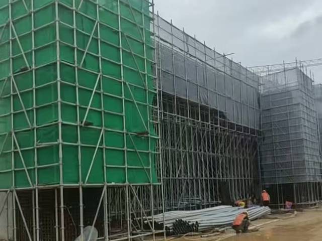 建筑脚手架施工现场